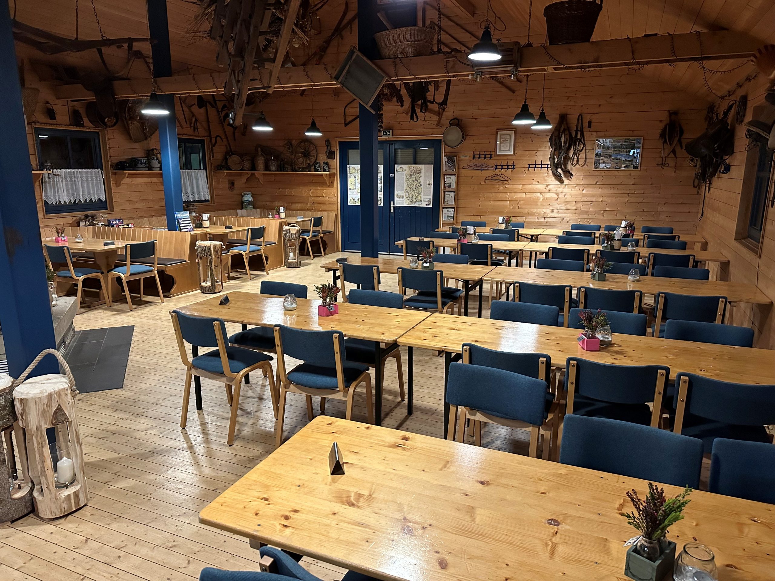 Vulkanstube im Bahnhof Engeln